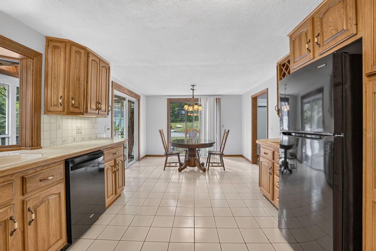 375 Kendall Rd - Photo 5 of 35
