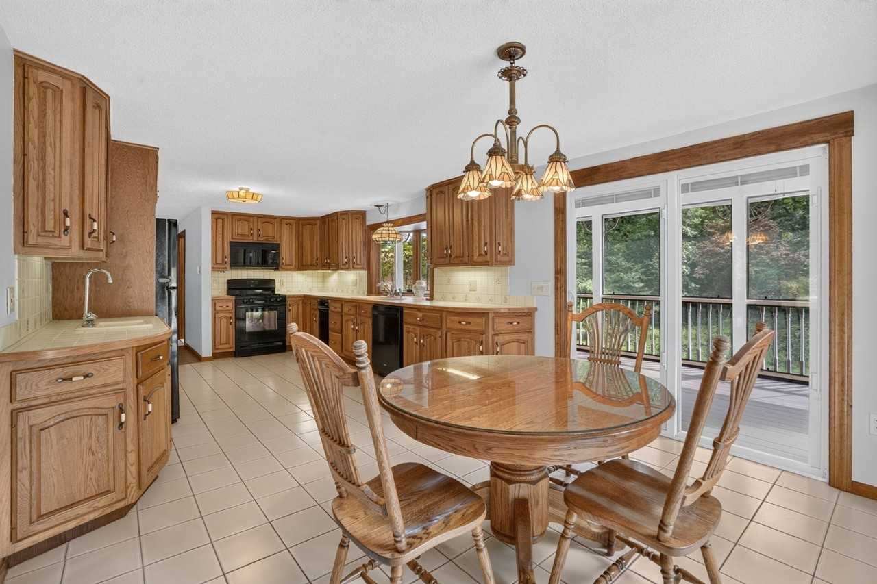 375 Kendall Rd - Photo 6 of 35