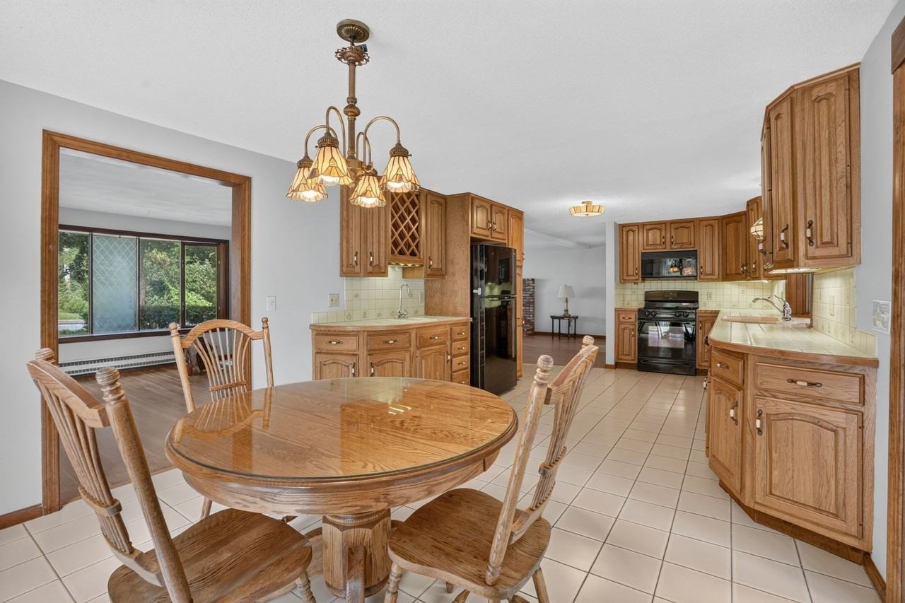 375 Kendall Rd - Photo 7 of 35