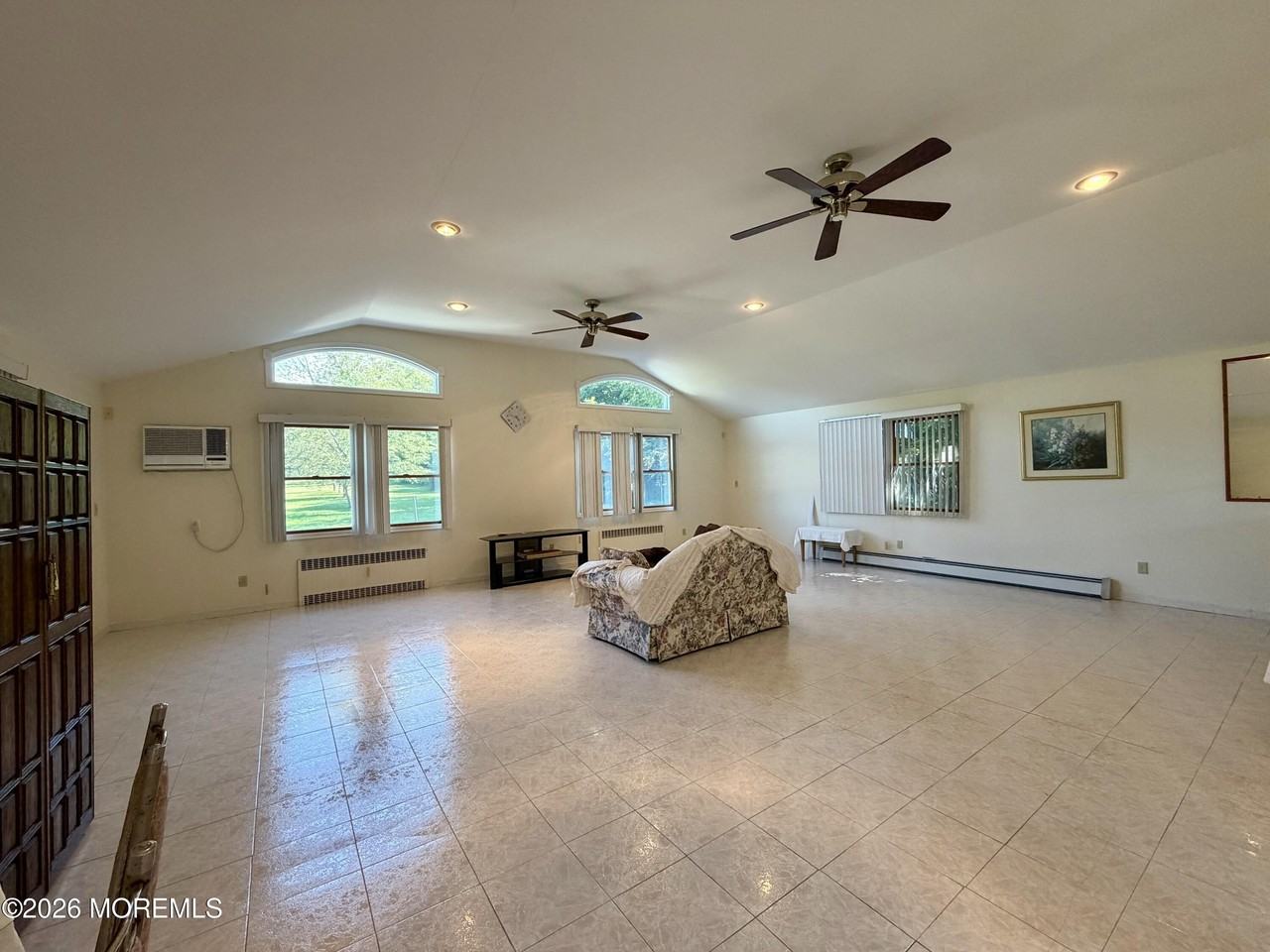 167 Kings Hwy - Photo 2 of 12