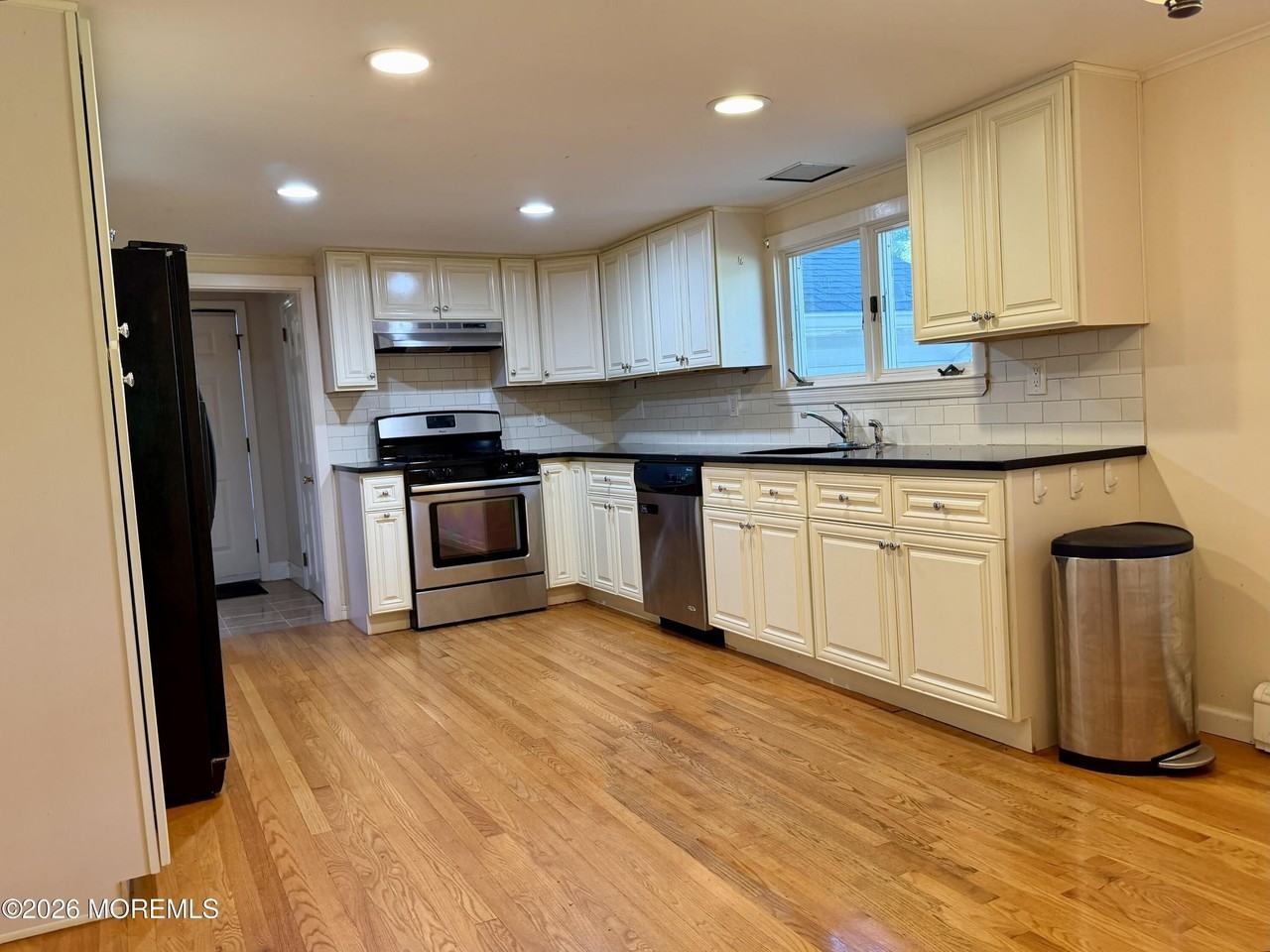 169 Kings Hwy - Photo 3 of 6