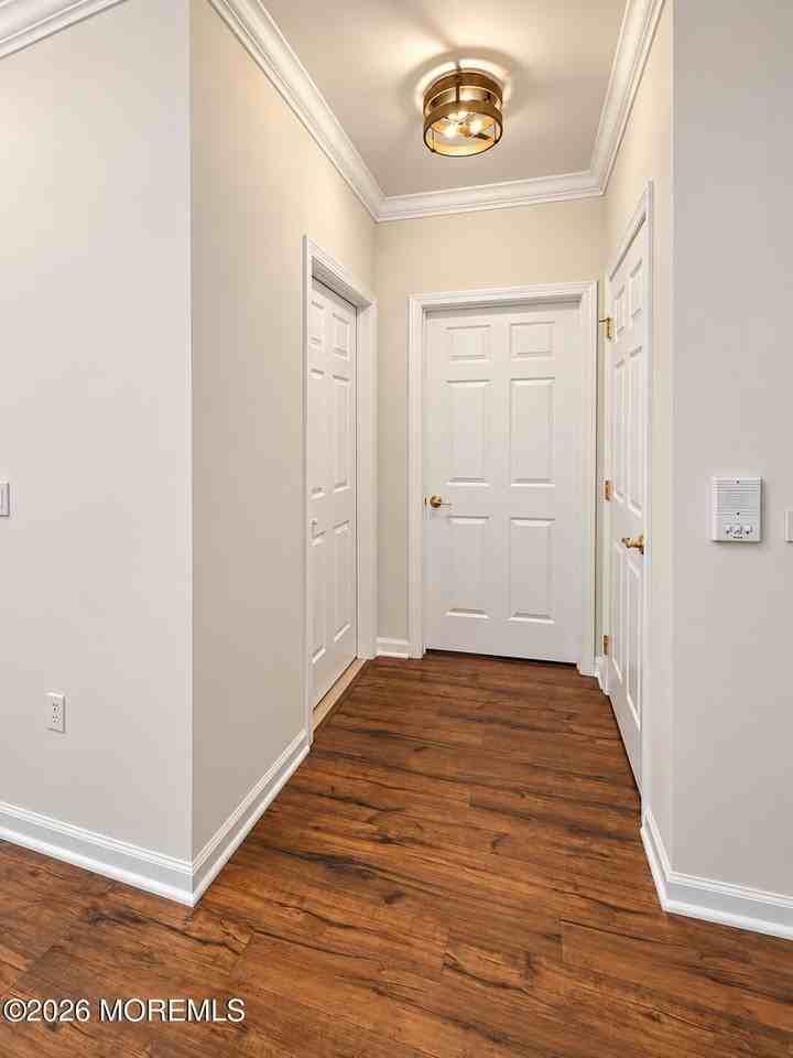 514 Sloan Ct - Photo 6 of 31