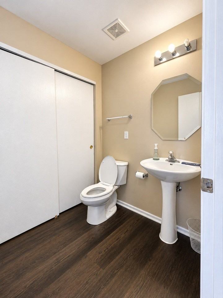 1064 Chadwick Dr #1064 - Photo 7 of 17