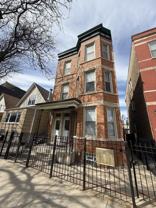 2302 W Roscoe St #2F - Photo 1 of 1