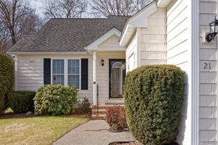 21 Surry Dr - Photo 1 of 1