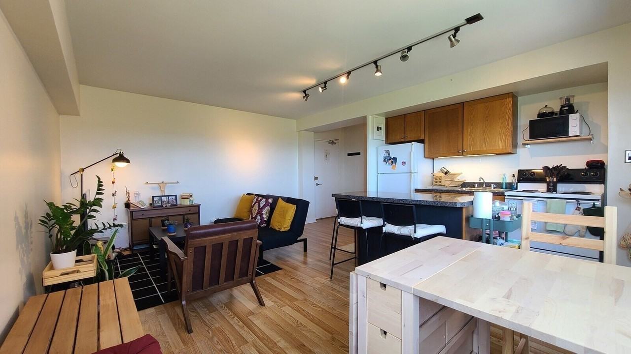 4980 N Marine Dr #1135 - Photo 2 of 16