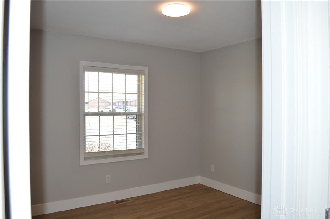 8490 Woodgrove Dr - Photo 6 of 12
