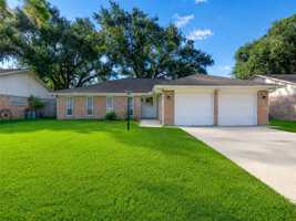 featured image of 913 W Galveston St