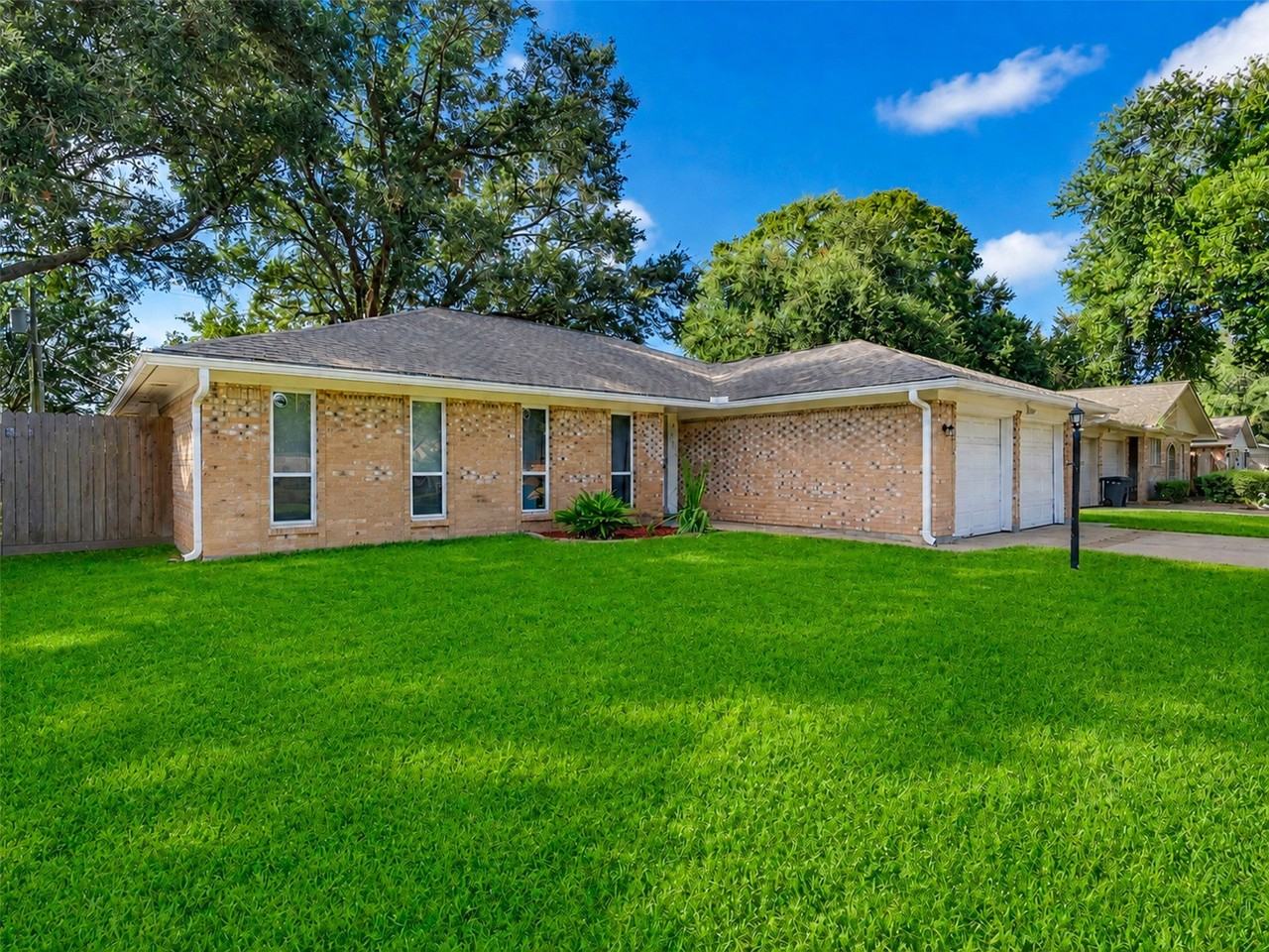 913 W Galveston St - Photo 2 of 24