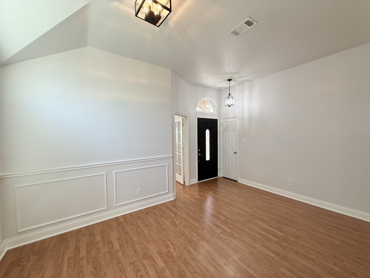 2749 Crystal Glenn Cir - Photo 7 of 30