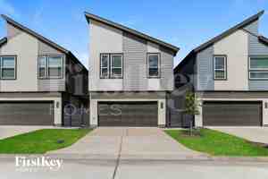 featured image of 333 N Centro Cir