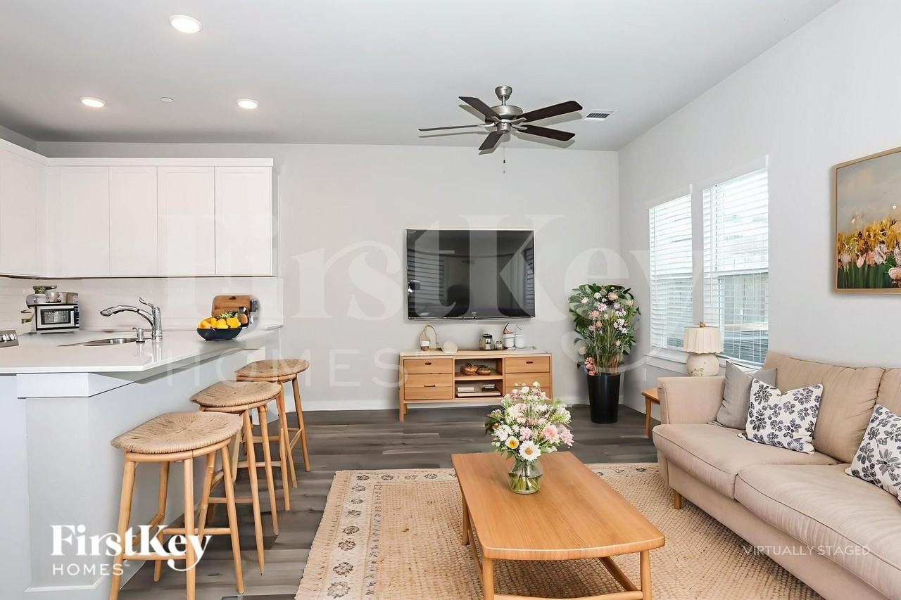 333 N Centro Cir - Photo 4 of 18