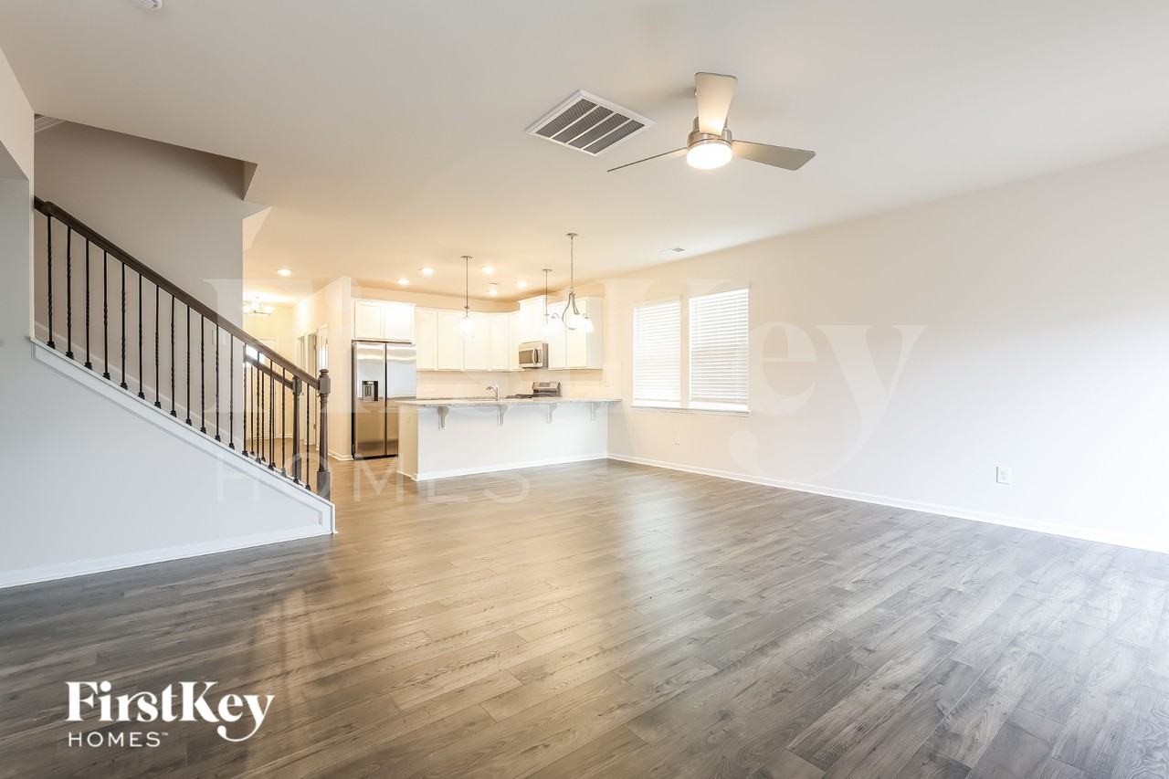 419 Stonefence Dr - Photo 3 of 16