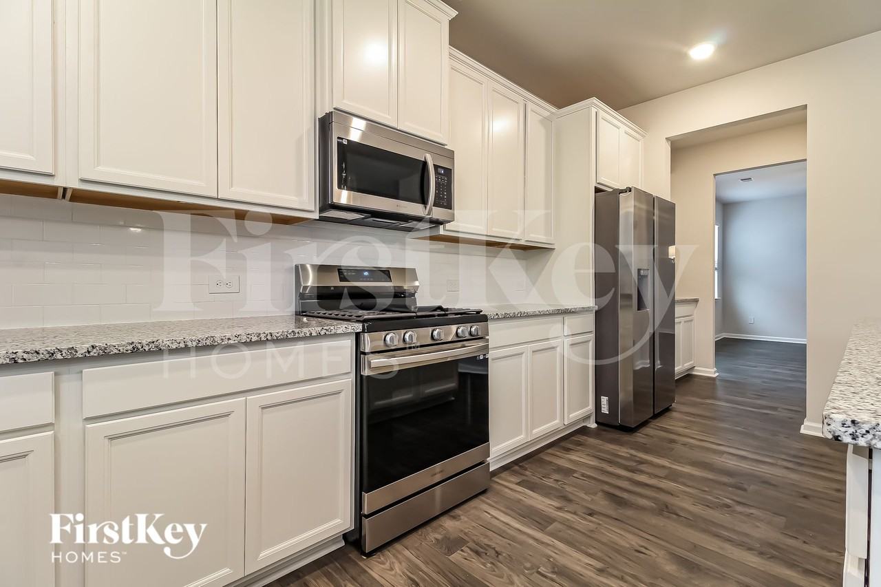 473 Yoshino Cherry Dr - Photo 6 of 15