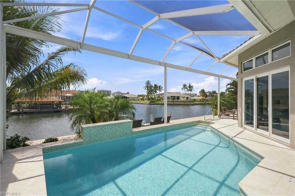 200 Copperfield Ct - Photo 3 of 50