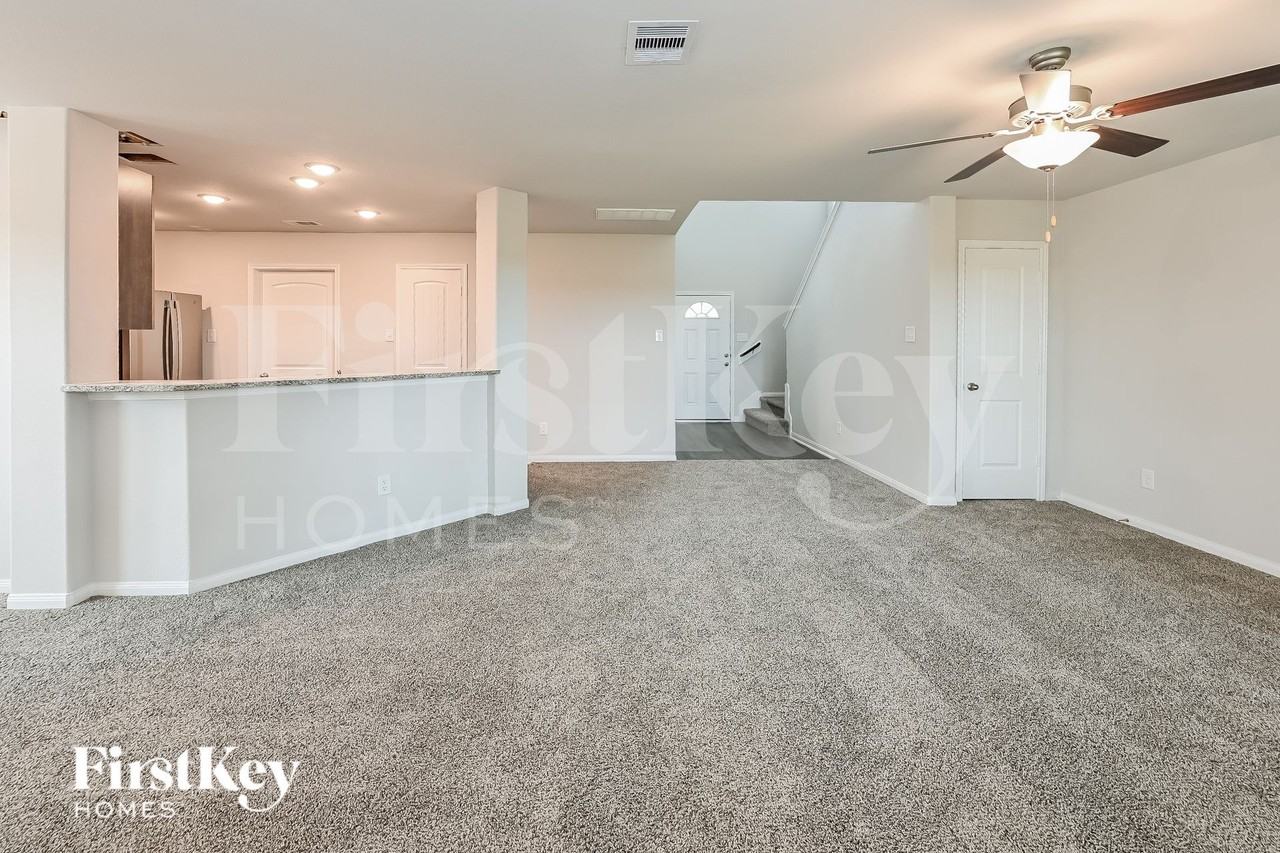 25594 Roy Rogers Rd - Photo 4 of 16