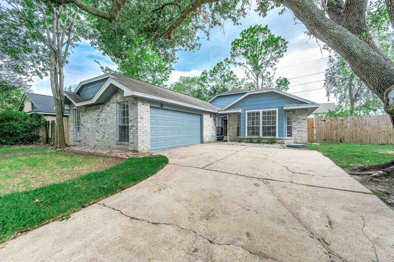 15607 Barbarossa Dr - Photo 3 of 29