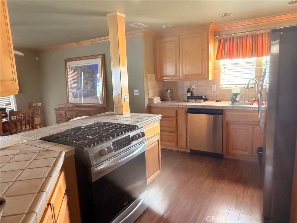 27303 Maritime Ln - Photo 3 of 11