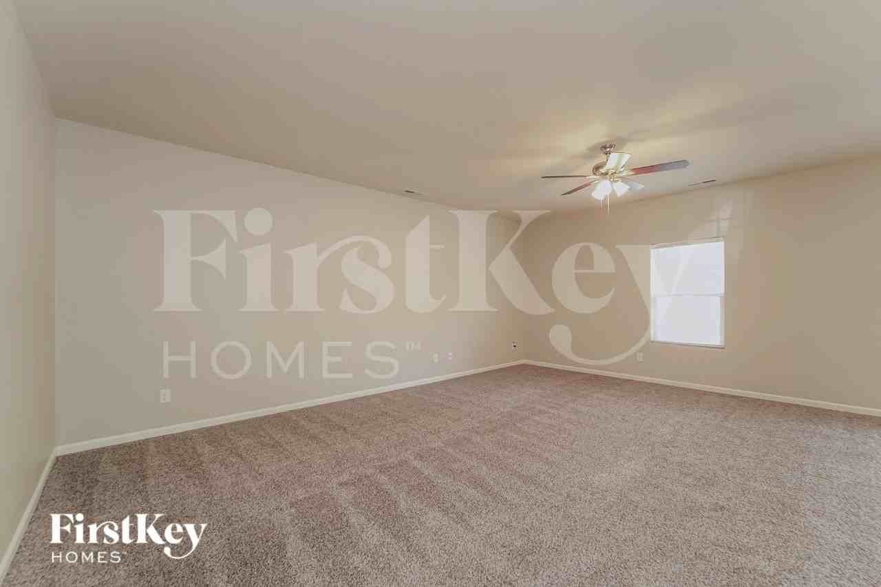 8317 Kneller St - Photo 6 of 19