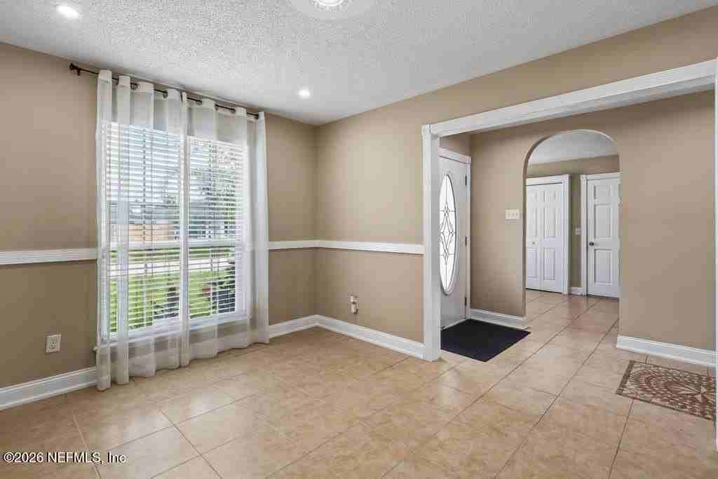 12418 Running River Rd S - Photo 5 of 26