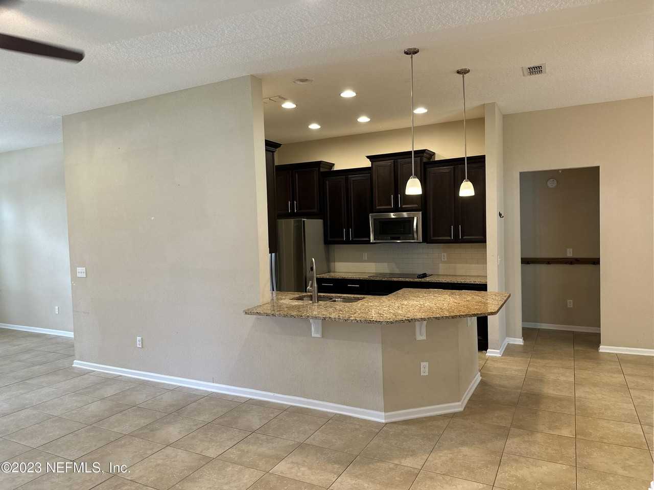 4135 Halifax Ln - Photo 7 of 16