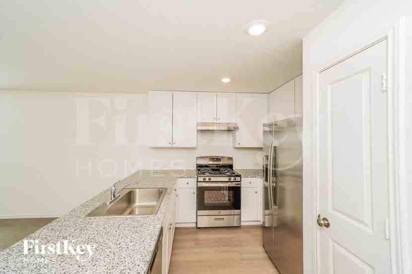 13034 Rosemary Cv - Photo 6 of 16