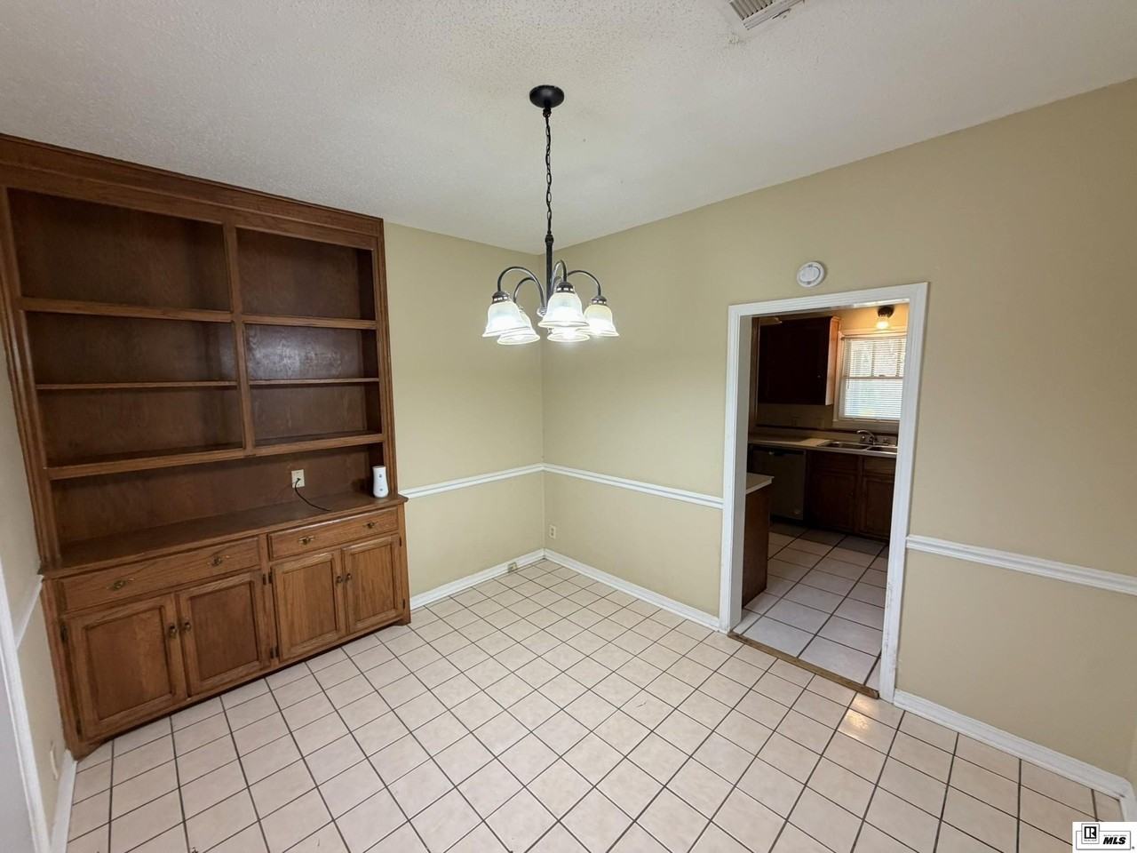 1409 Filhiol Ave - Photo 7 of 25