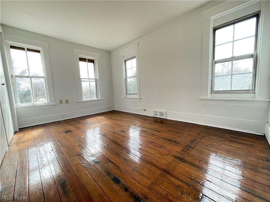 Silver St #UP - Photo 4 of 7