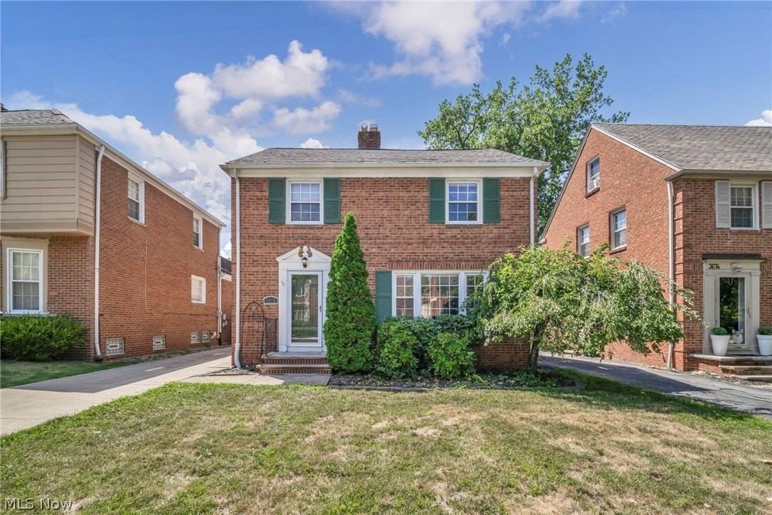 3678 Lynnfield Rd - Photo 3 of 50