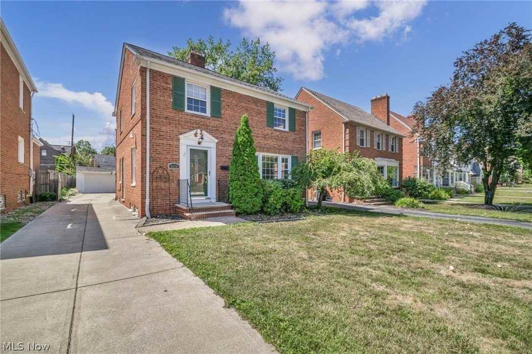 3678 Lynnfield Rd - Photo 4 of 50