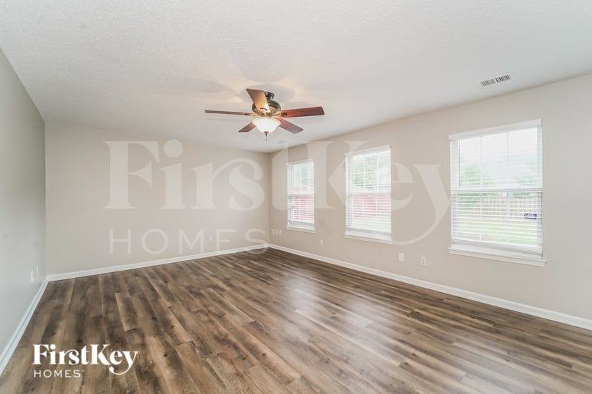 12127 Chantress Ln - Photo 6 of 16