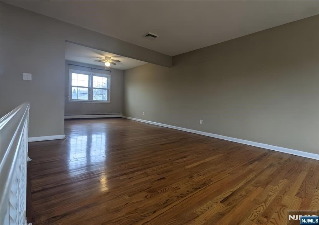 88 Herrick St - Photo 3 of 27