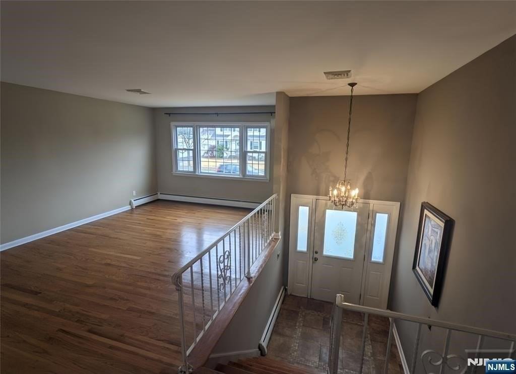 88 Herrick St - Photo 4 of 27