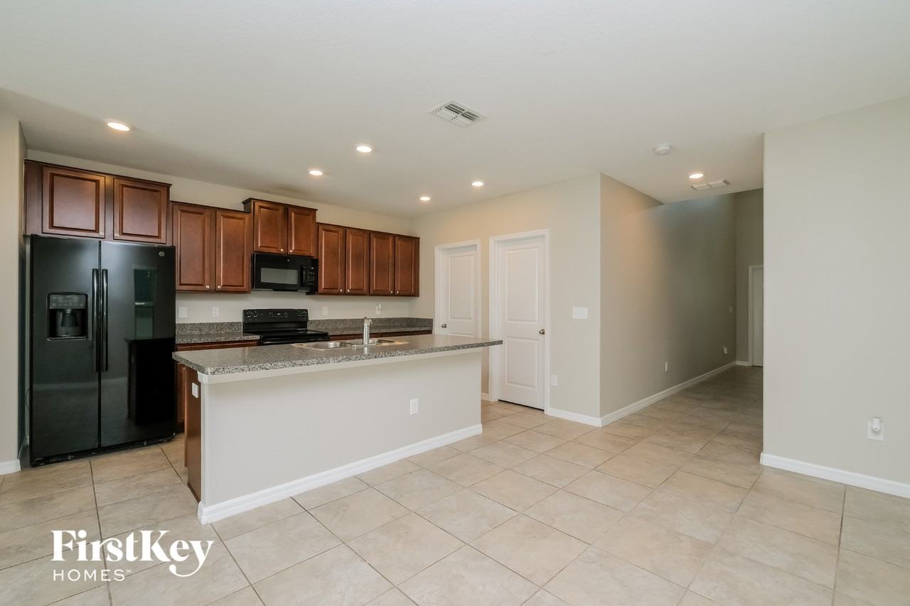 7410 Pearly Everlasting Ave - Photo 3 of 15