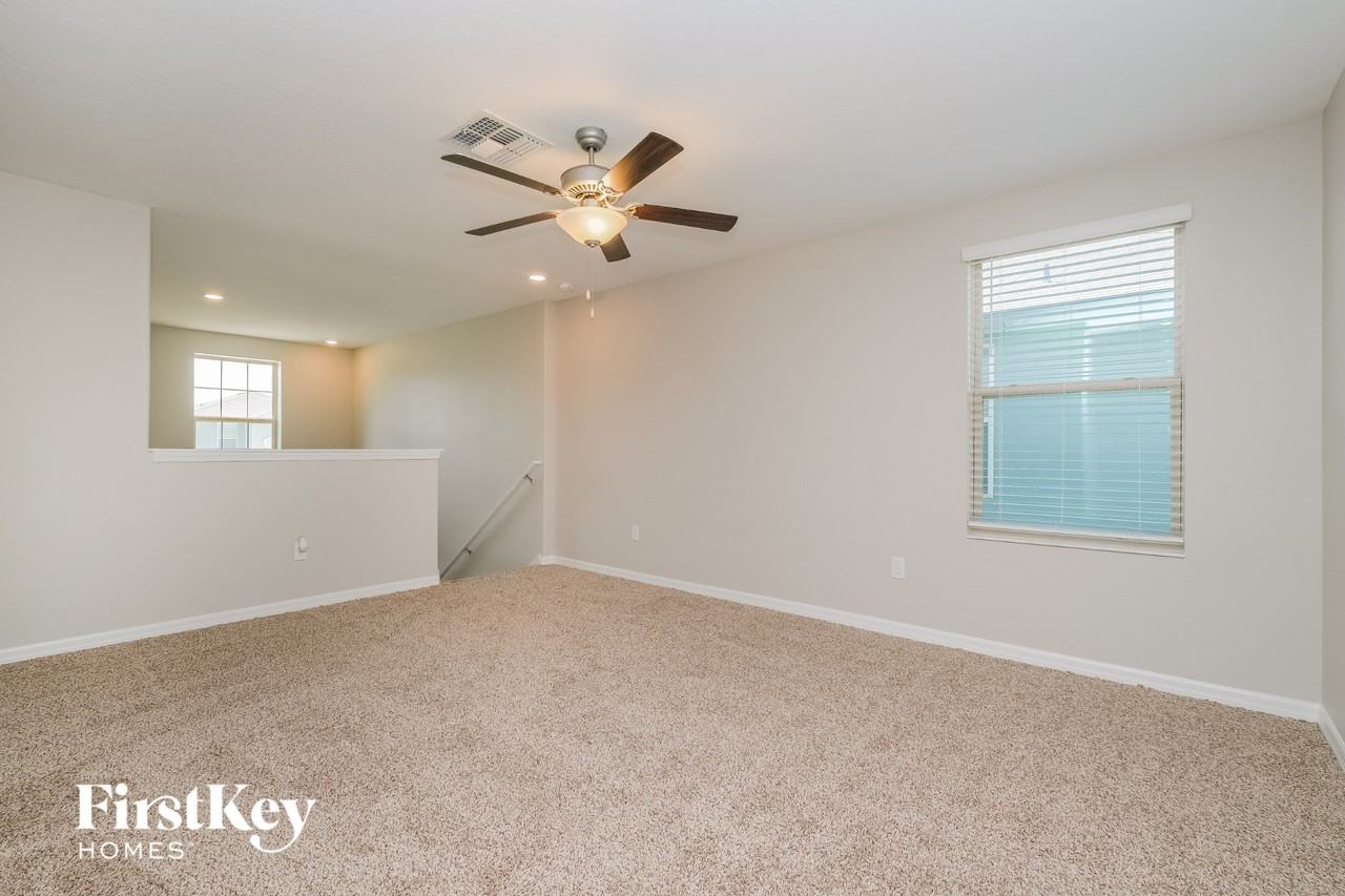 7410 Pearly Everlasting Ave - Photo 5 of 15