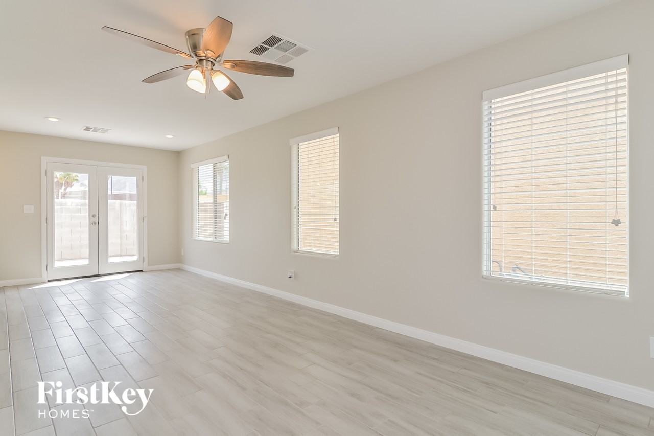 2148 Casa Ladera St - Photo 4 of 15