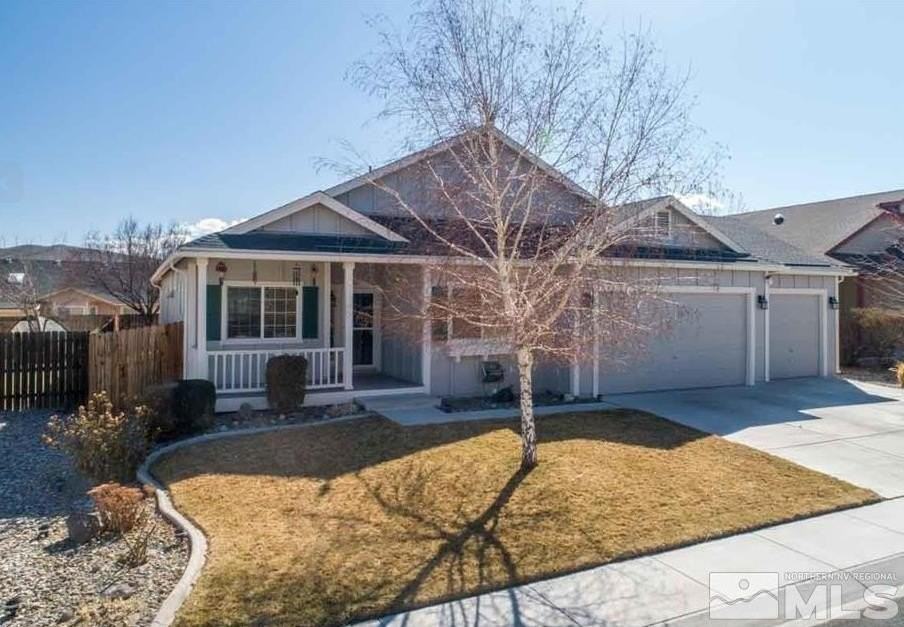 971 Iris Ln - Photo 2 of 27
