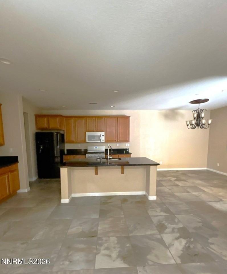 2726 Alessandro Dr - Photo 3 of 9
