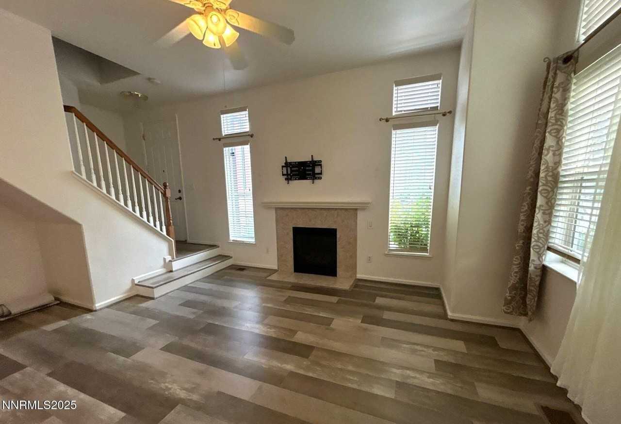 3498 Mashie Dr - Photo 3 of 20