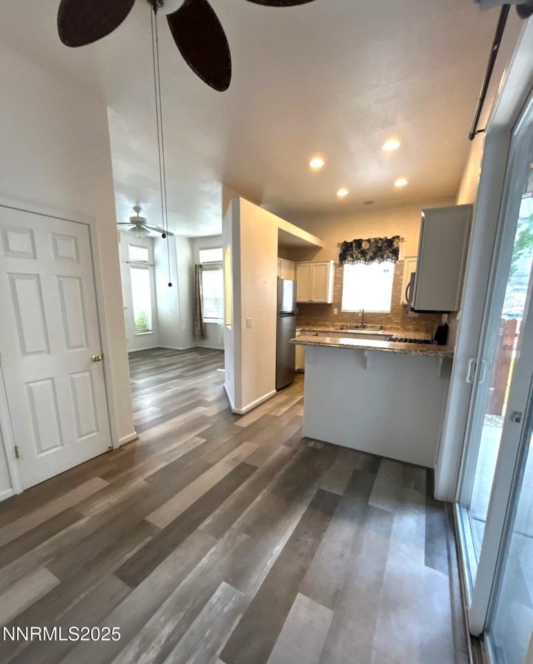 3498 Mashie Dr - Photo 6 of 20
