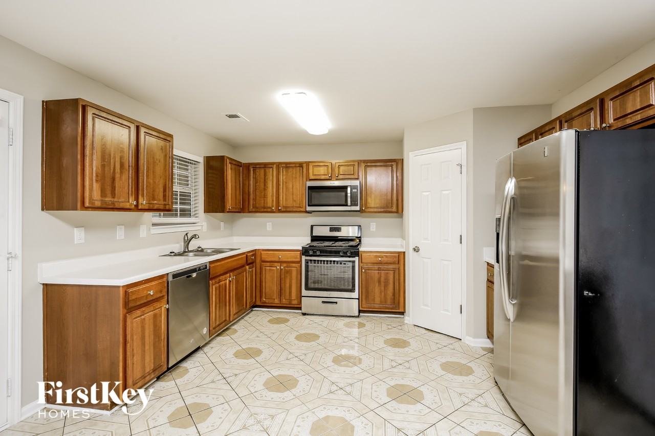 2246 Carolina Wind Ct - Photo 5 of 15