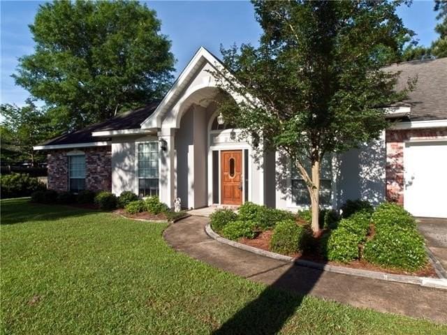202 Paradise Ct - Photo 2 of 12