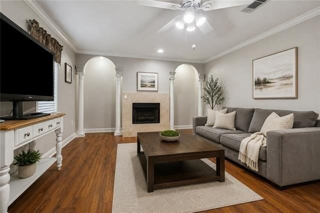 605 N Lester Ave - Photo 3 of 23