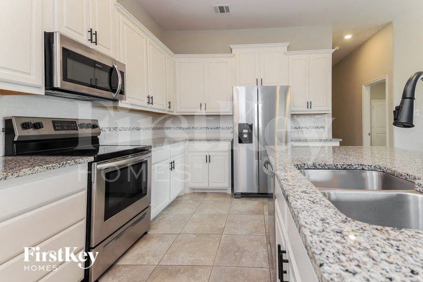 105 Gentle Circle Way - Photo 4 of 16