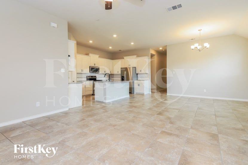 105 Gentle Circle Way - Photo 5 of 16