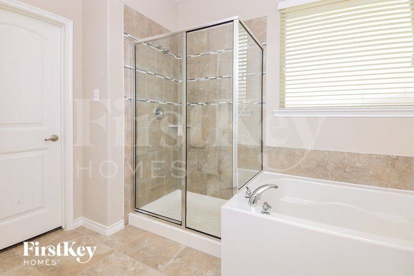 105 Gentle Circle Way - Photo 6 of 16