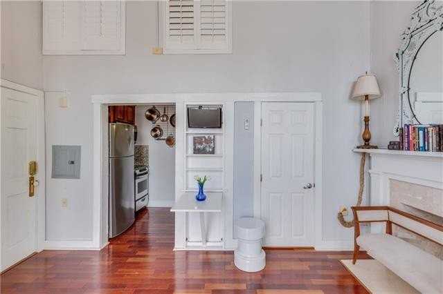 929 Dumaine St #13 - Photo 5 of 14