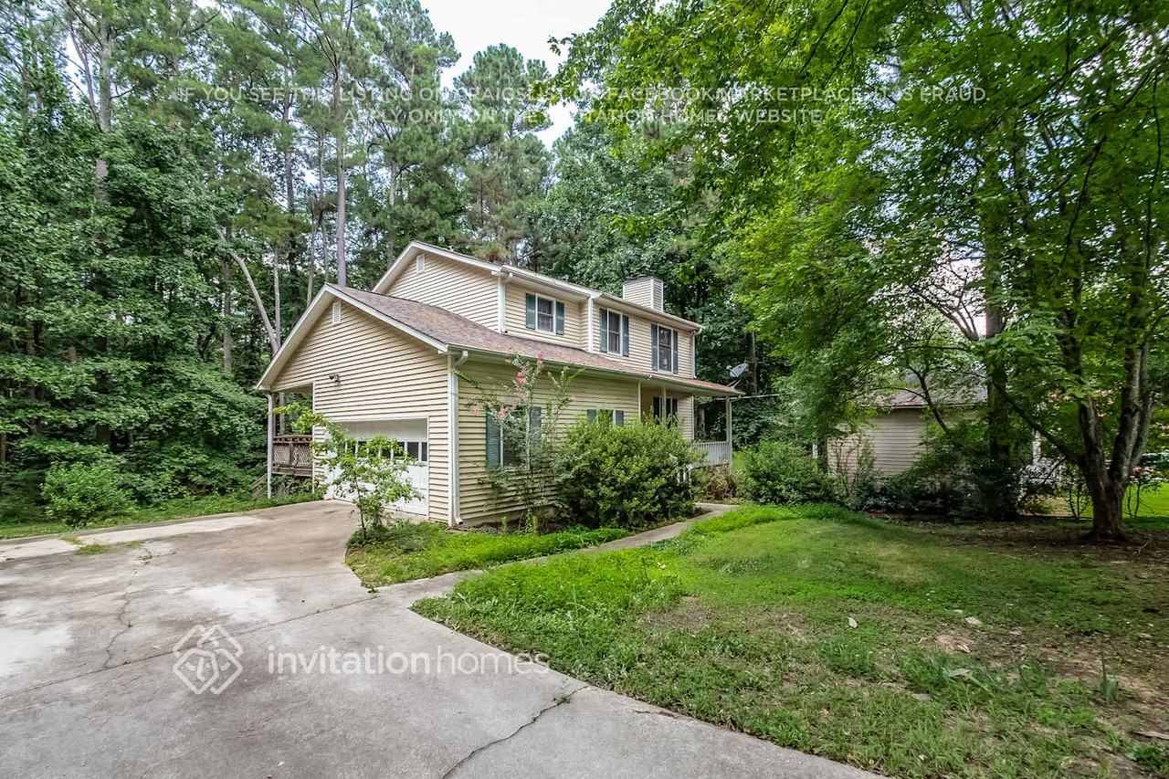 2710 Old Ivy Ct - Photo 2 of 15