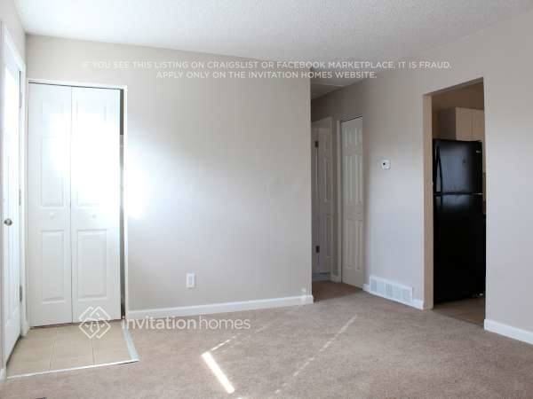 13298 Lackland Dr - Photo 4 of 16