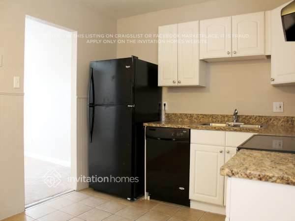 13298 Lackland Dr - Photo 5 of 16